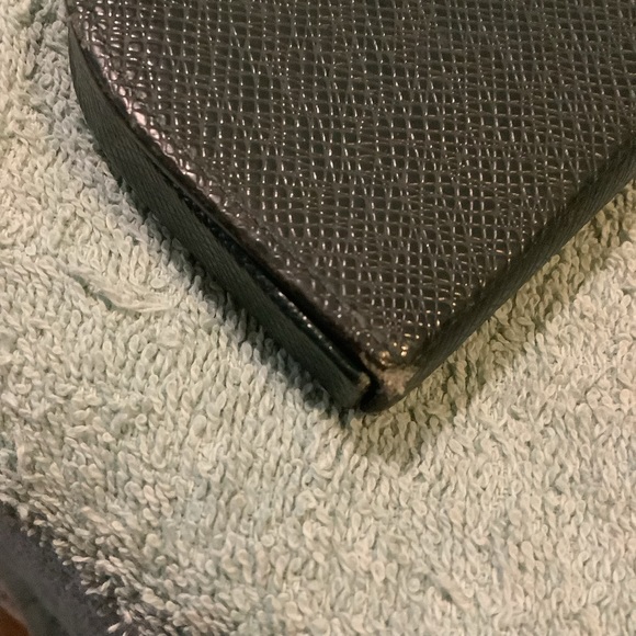 Authentic LV Coin Pouch - Dark Green Taiga Leather - Picture 5 of 7